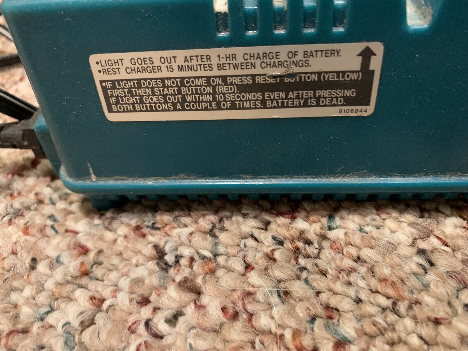 Makita DC9700 7.2V to 9.6V Battery Fast Charger W/ Battery