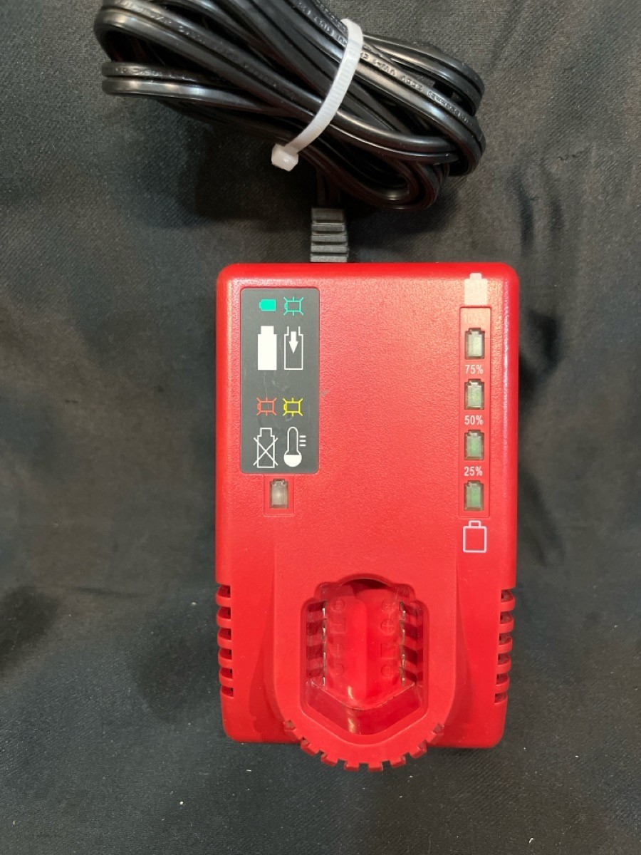 SNAP-ON 7.2/14.4 VOLT CHARGER MODEL CTC772 (H83010367)