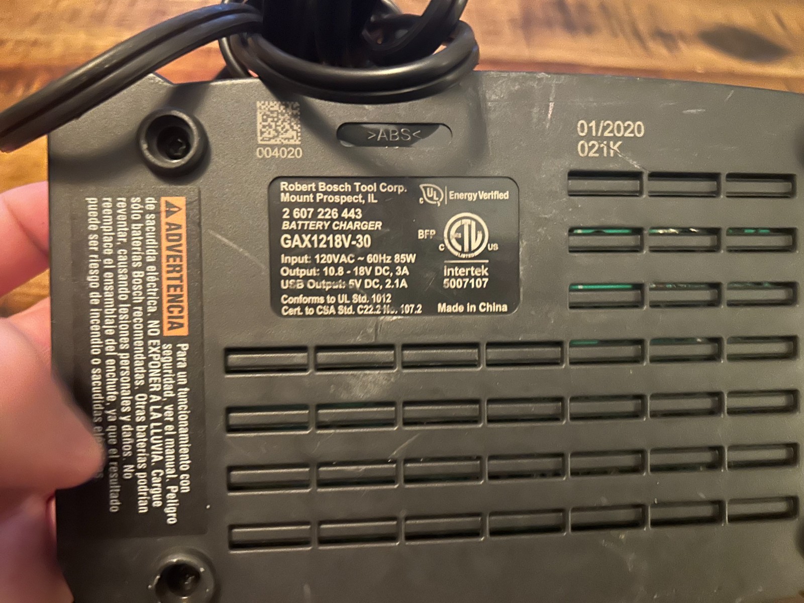 BOSCH GAX1218V-30 Lithium Ion Battery Charger 12V Max 18V