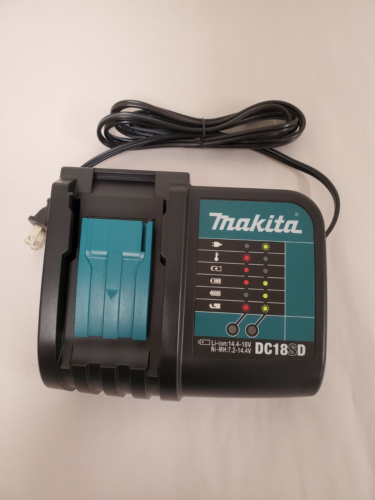 *New* Makita DC18SD 18-Volt Lithium-Ion Rapid Optimum Battery Charger