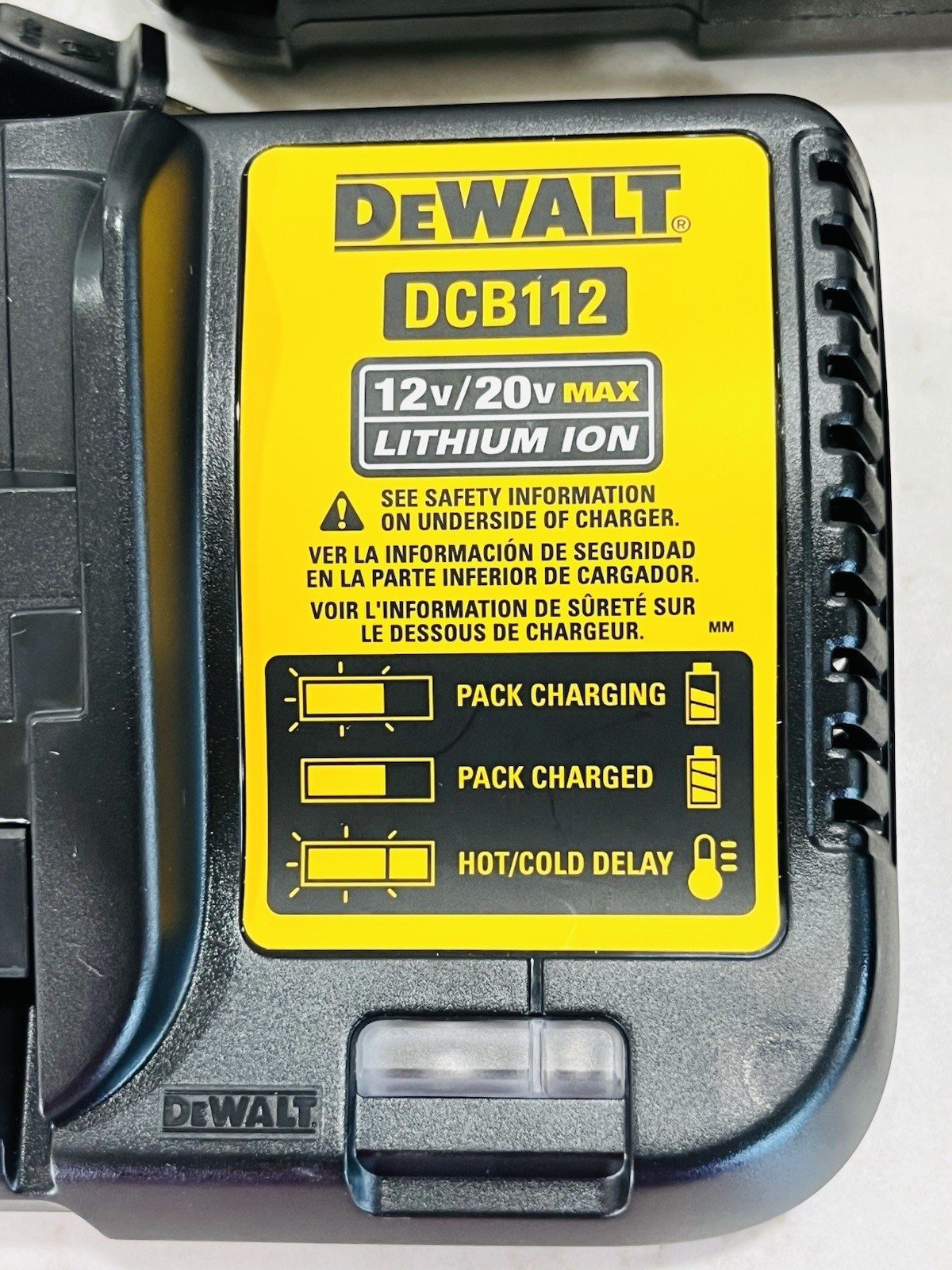 DEWALT 12V/20V MAX Lithium-Ion Battery Chargers (2-DCB112’s+1-DCB115)w/Carry Bag
