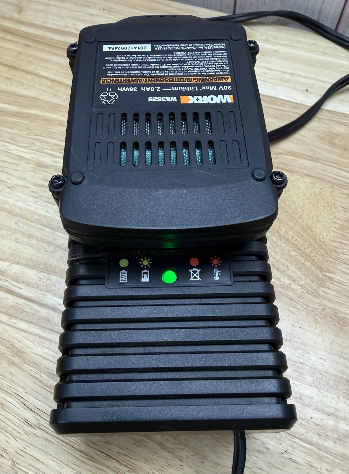 Genuine WORX WA3868 18V & 20V Max Lithium Battery Charger With WA3525