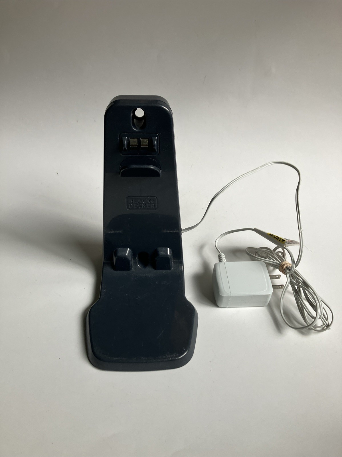 BLACK & DECKER S010QU2300040 23V Charger Dock For Vacuum Gray N519979 OEM
