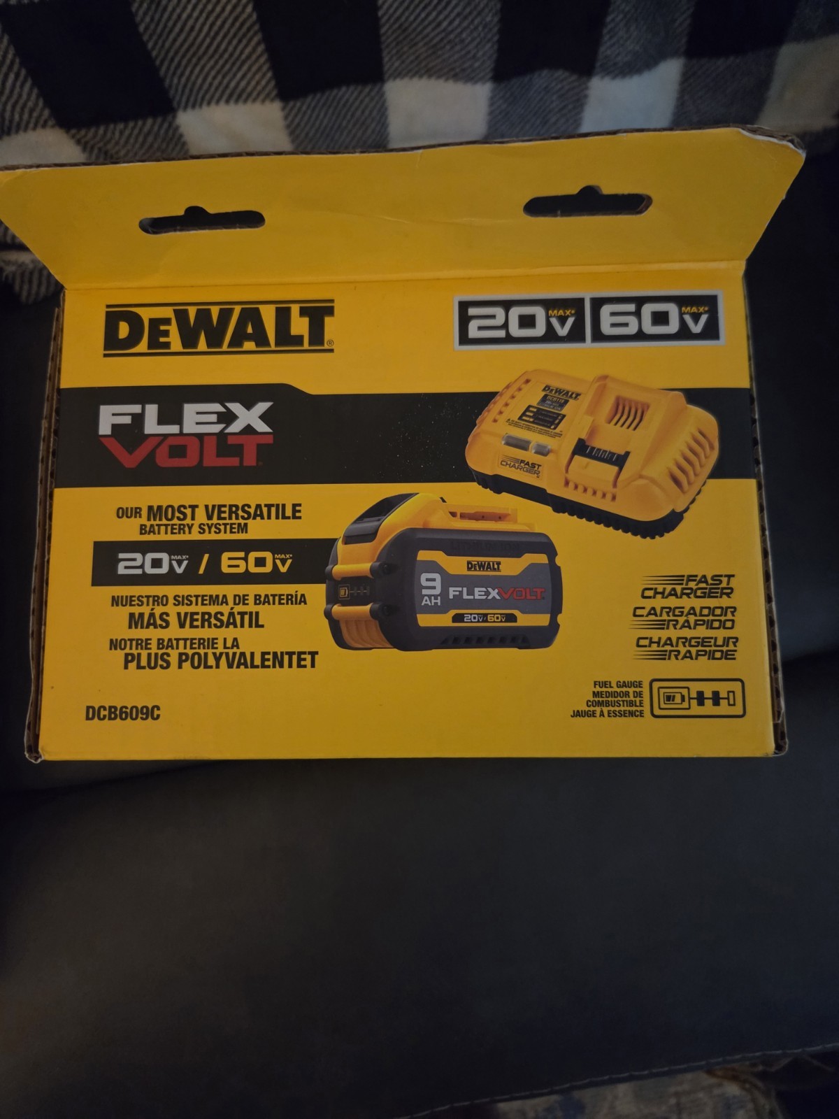 DEWALT FLEXVOLT 20V/60V Battery Included & Charger Kit Yellow DCB609C