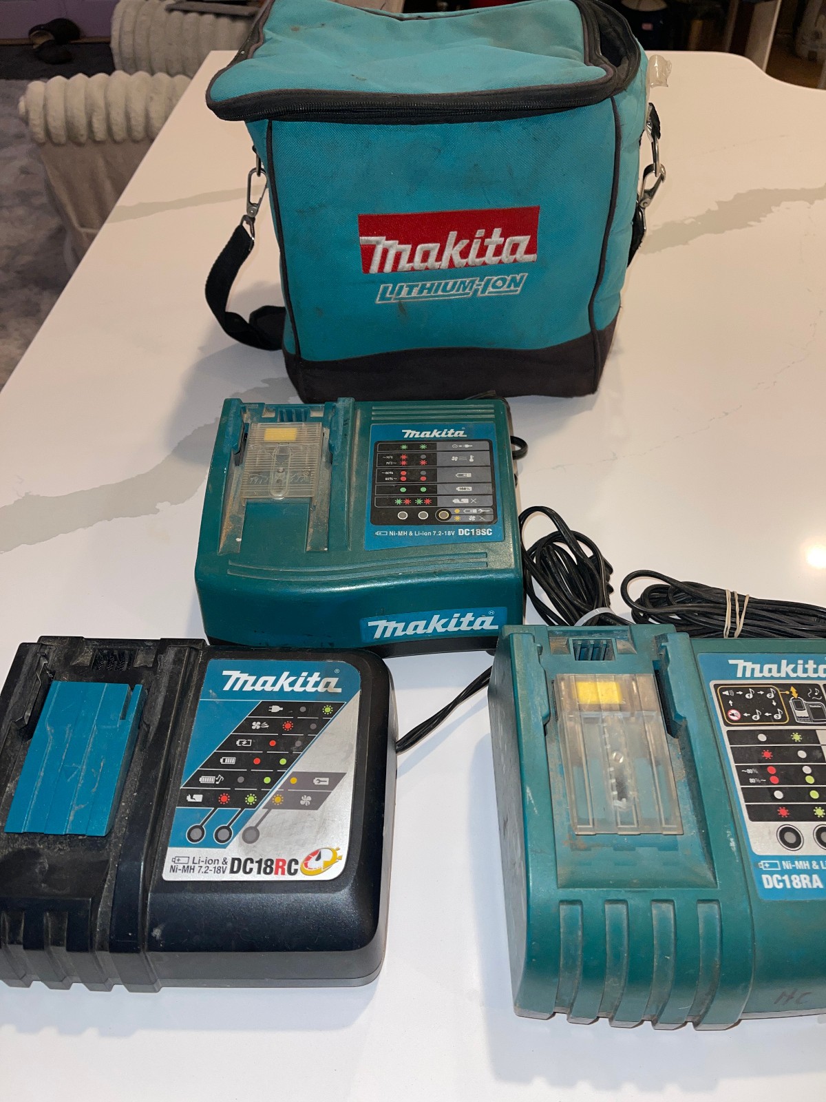 308 MAKITA 3 QTY MODELS DC18SC DC18RC DC18RA w/SOFT CASE BATTERY CHARGERS