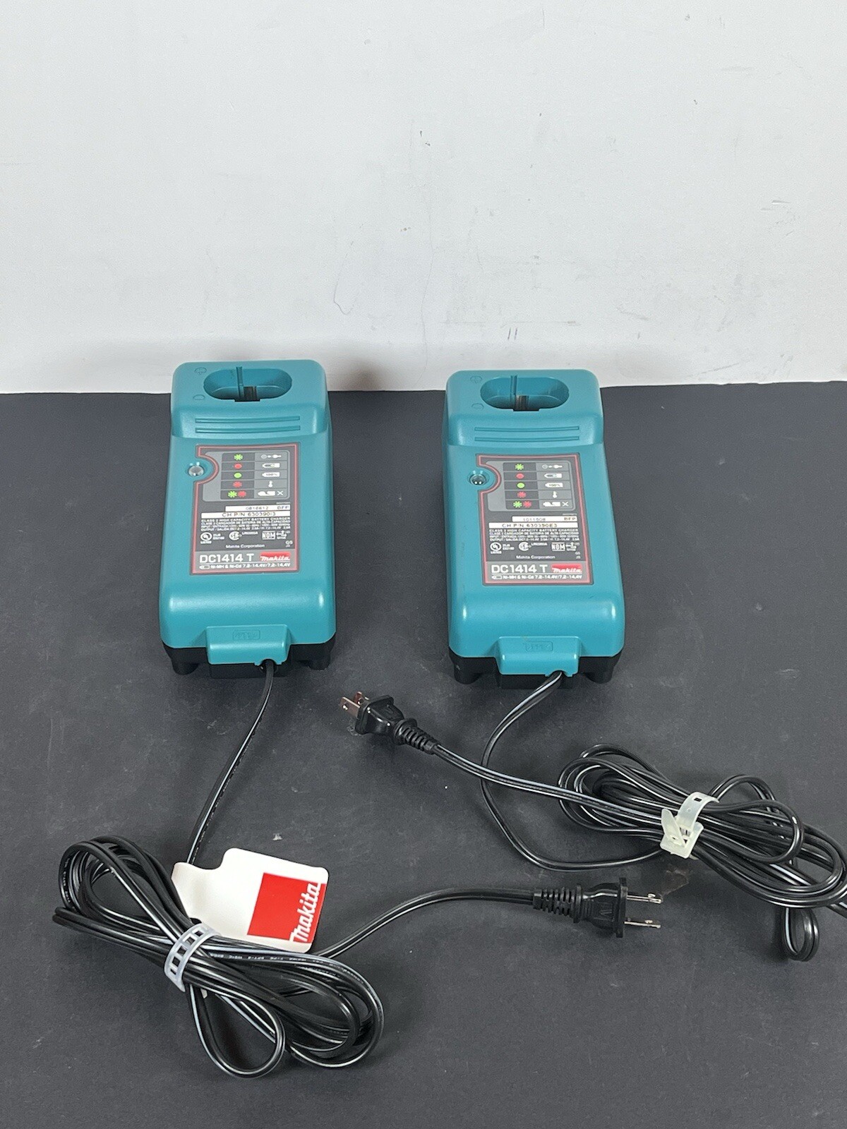 Set Of 2 Makita DC1414 T Ni-MH & Ni-Cd 7.2-14.4V Power Tool Battery Charger