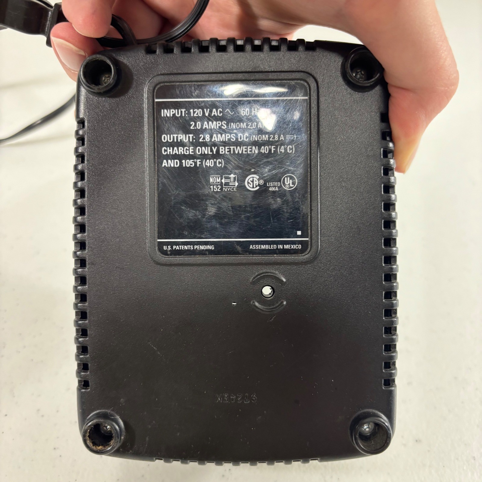DeWalt DW9108 9.6V-18V Battery Charger and DW9091 14.4V XR Battery Pack Untested