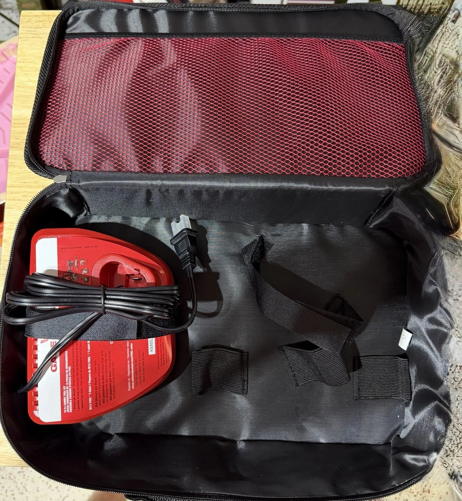 New Milwaukee M12 OEM Battery Charger Lithium Ion 12 Volt/Carrying Case Included