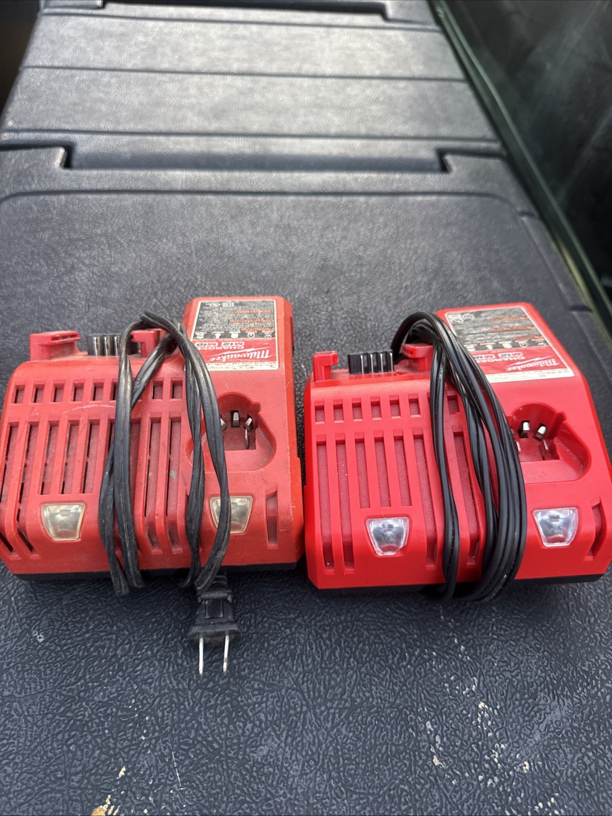 (x2) Milwaukee Lithium-Ion Battery Charger, Multi-Voltage M12 12V and M18 18V