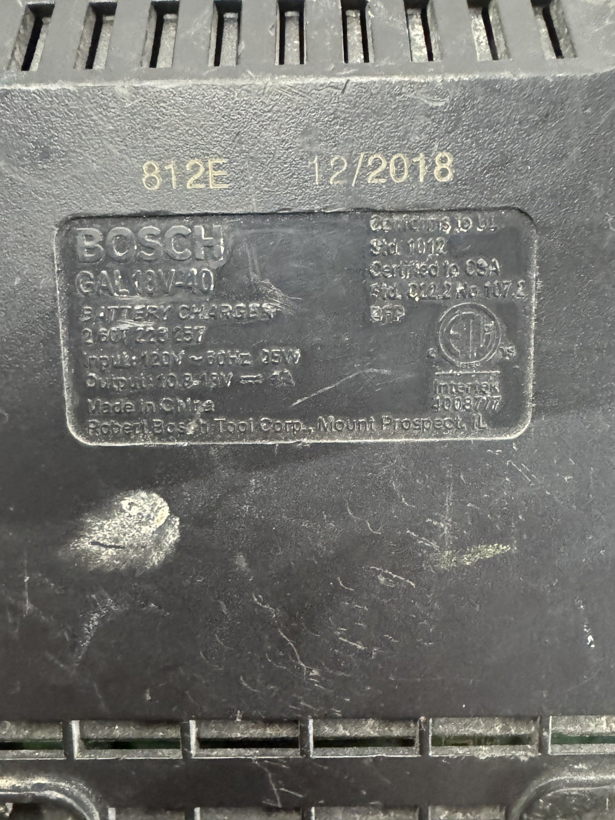 BOSCH BATTERY CHARGER GAL18V-40 BARE CHARGER FAST CHARGE BLACK