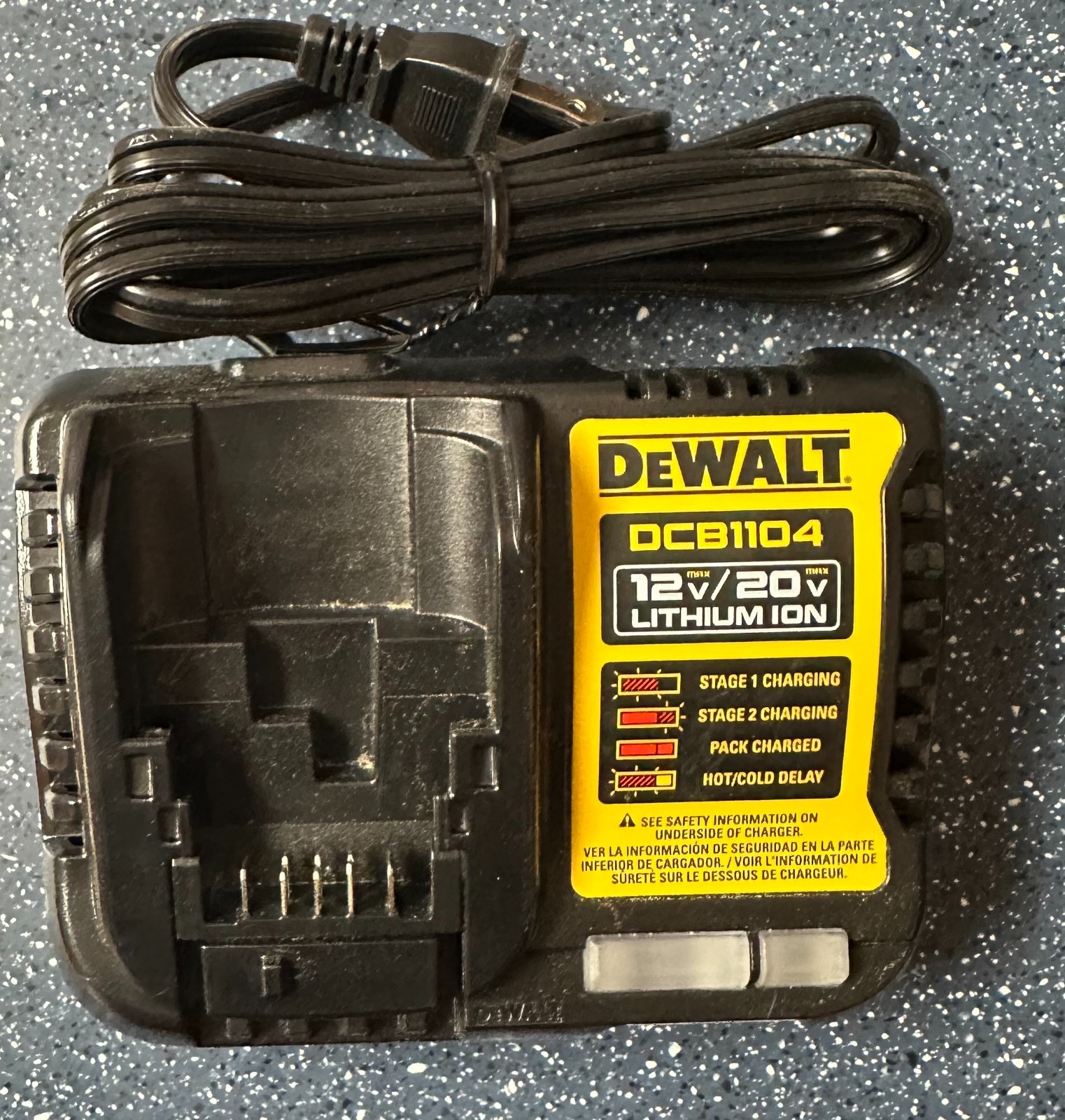 DeWALT Genuine DCB1104 12V – 20V Lithium-Ion Max 4 Amp Battery FAST Charger NEW