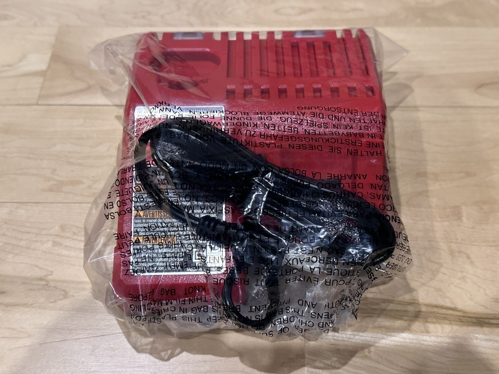 NEW GENUINE Milwaukee 48-59-1812 M12/M18 12V/18V Multi-Voltage Battery Charger