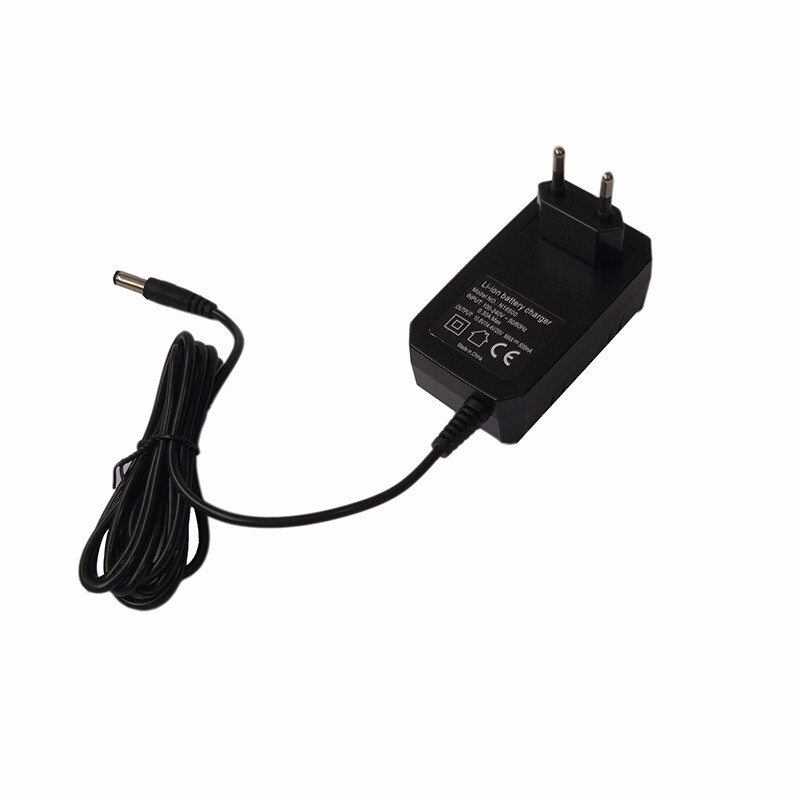 1Pcs Black&Decker 9.6V-18V Ni-CD/Ni-MH Batteries Charger (AC 100V-240V EU PLUG)