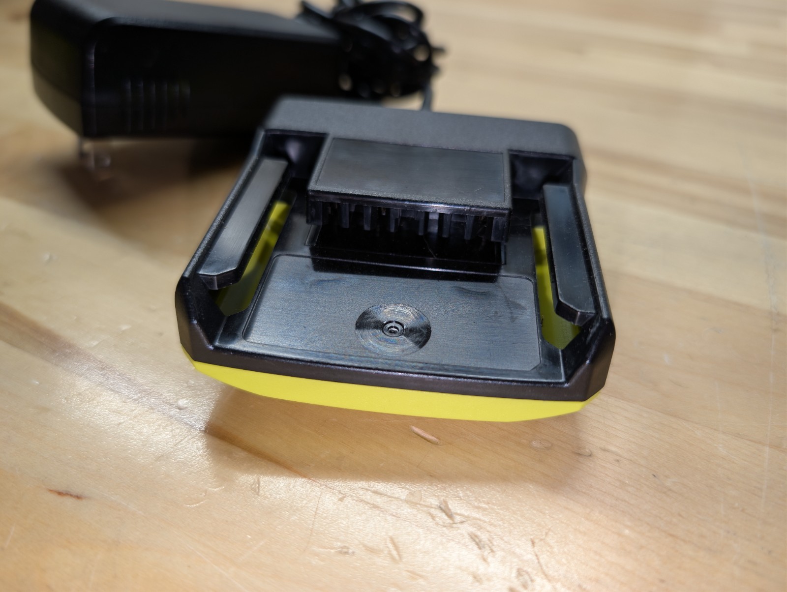 RYOBI 40V Lithium Battery Charger (OP404)