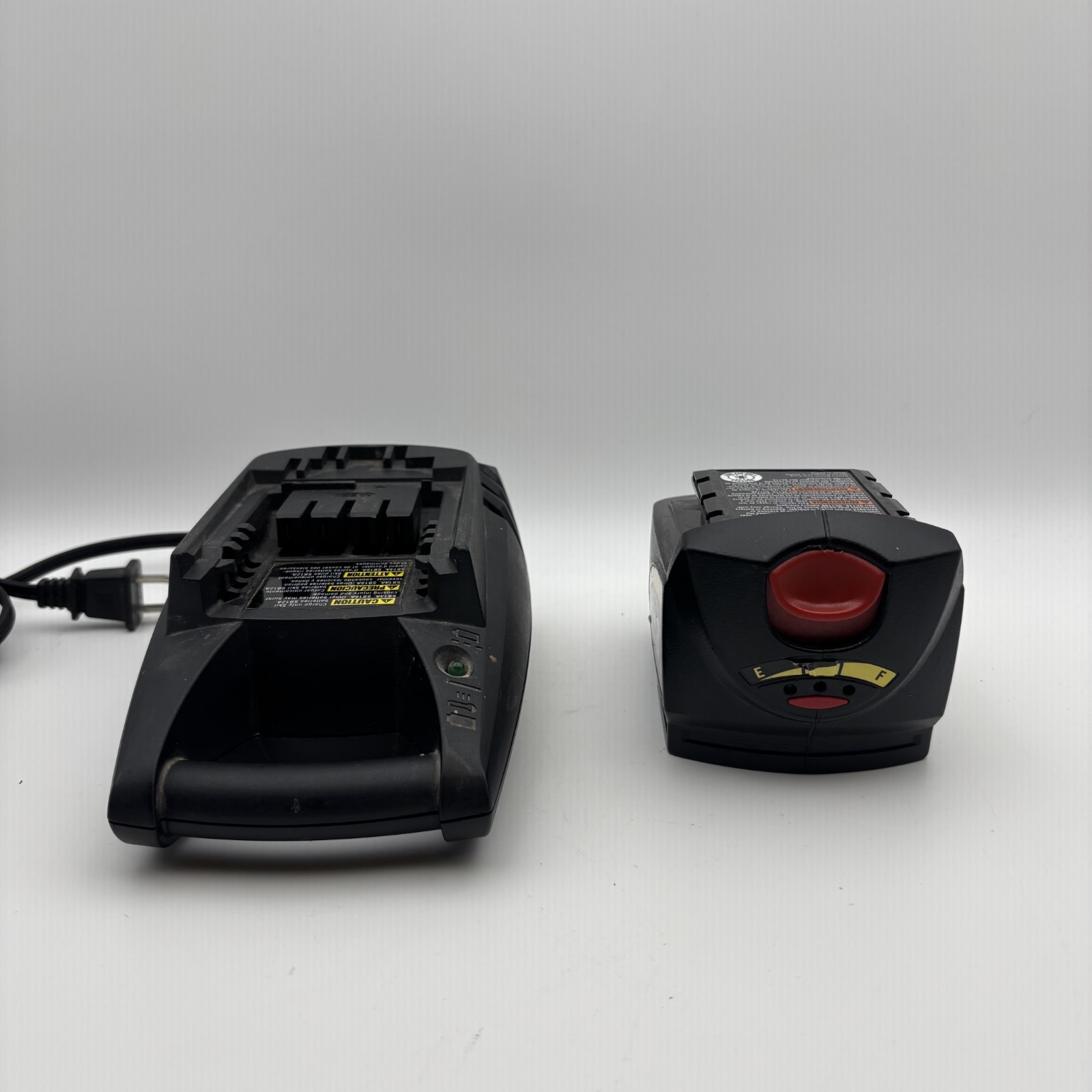 SKIL SC118B-LI 18V Battery Charger + SB18B Battery Genuine OEM Tested Working