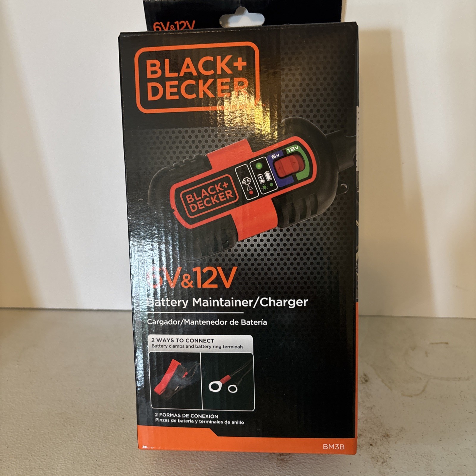 Black and Decker 1.2 Amp Battery Charger Maintainer for 6V 12V