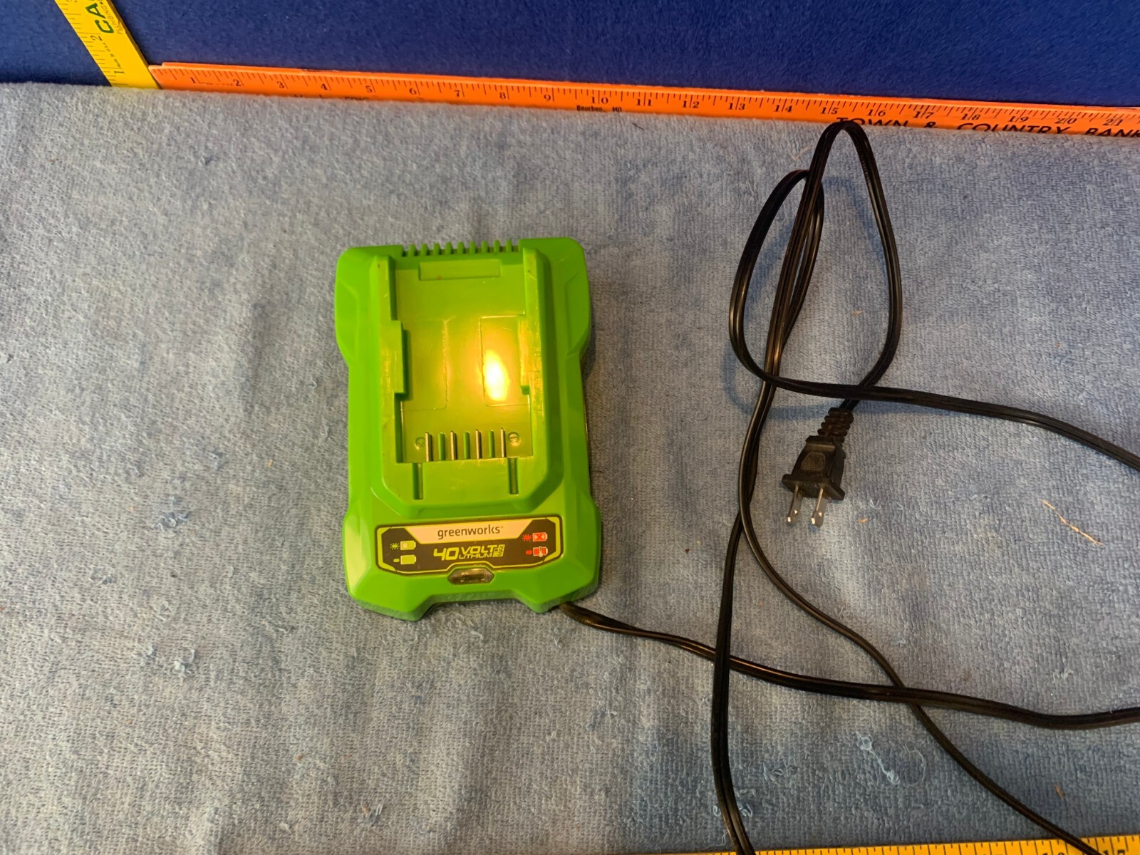 Greenworks 40v Lithium-ion Battery Charger 29482