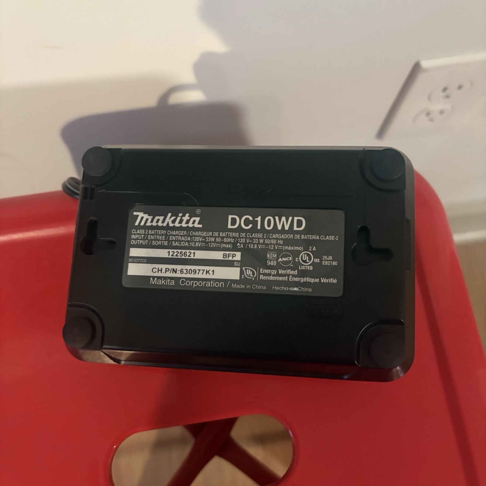 Makita DC10WD 12-Volt Lithium-Ion Battery Charger OEM Genuine Original