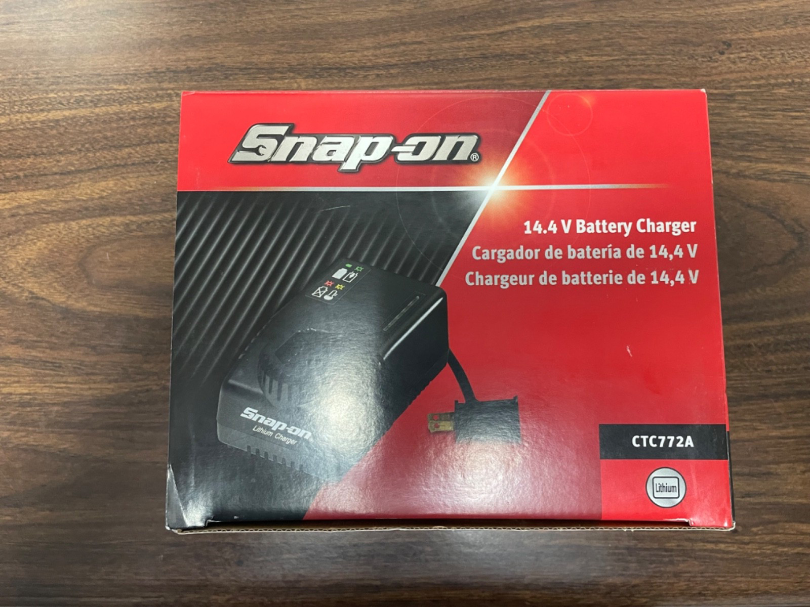 Snap-on CTC772A 14.4V Lithium Battery Charger – Black new in Box