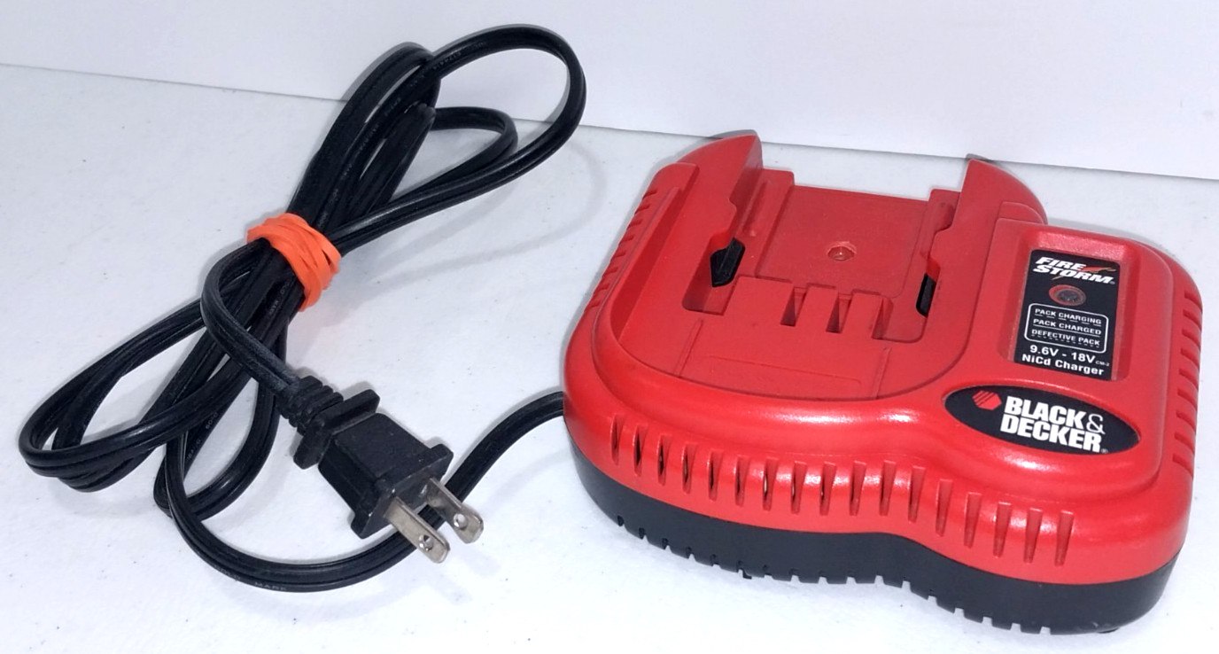 Black & Decker Fire Storm FSMVC 9.6V-18V NiCd Battery Charger (Tested & Working)