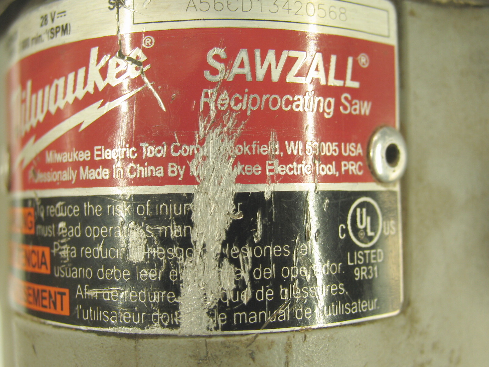 MILWAUKEE 28V SawsAll #0719-20, Case +Charger # 48-59-2819