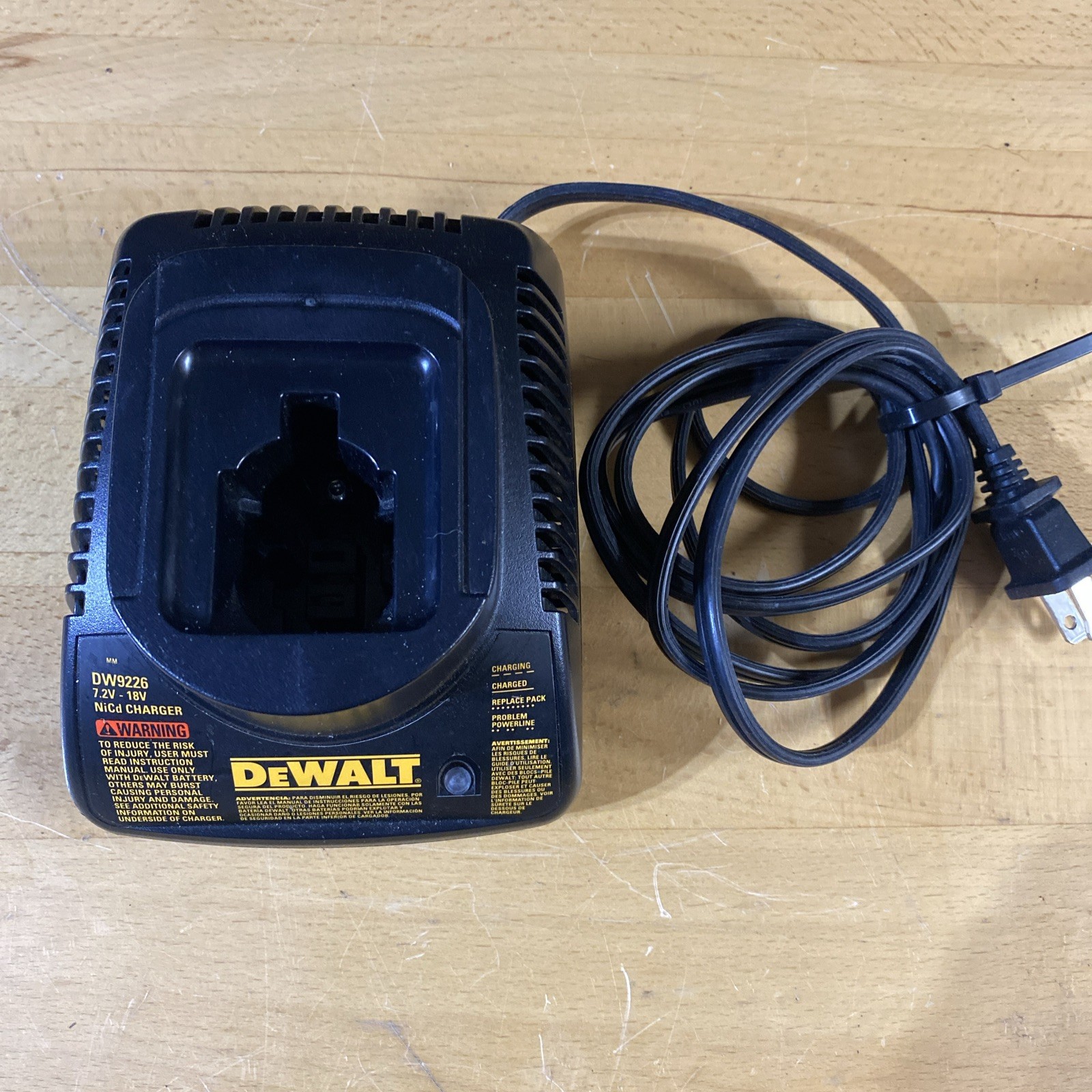 DEWALT DW9226 NiCd Battery Charger Black 7.2-18V for DEWALT Power Tools