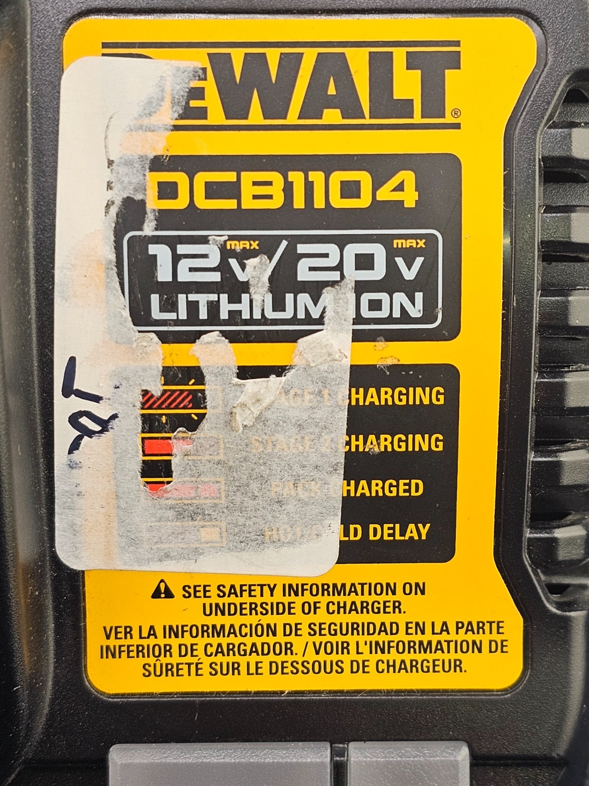 DEWALT DCB1104: 20V MAX Lithium Ion Battery Charger