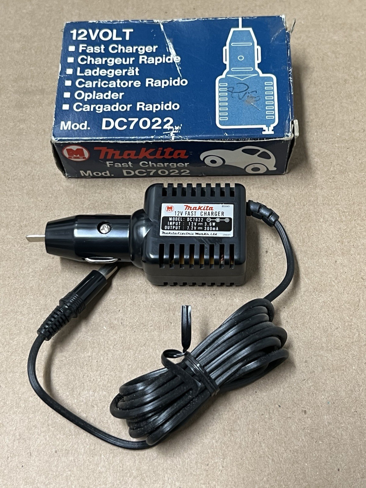 Genuine Makita DC7022 12V Fast Charger Mobile Car Lighter Plug Vintage NOS