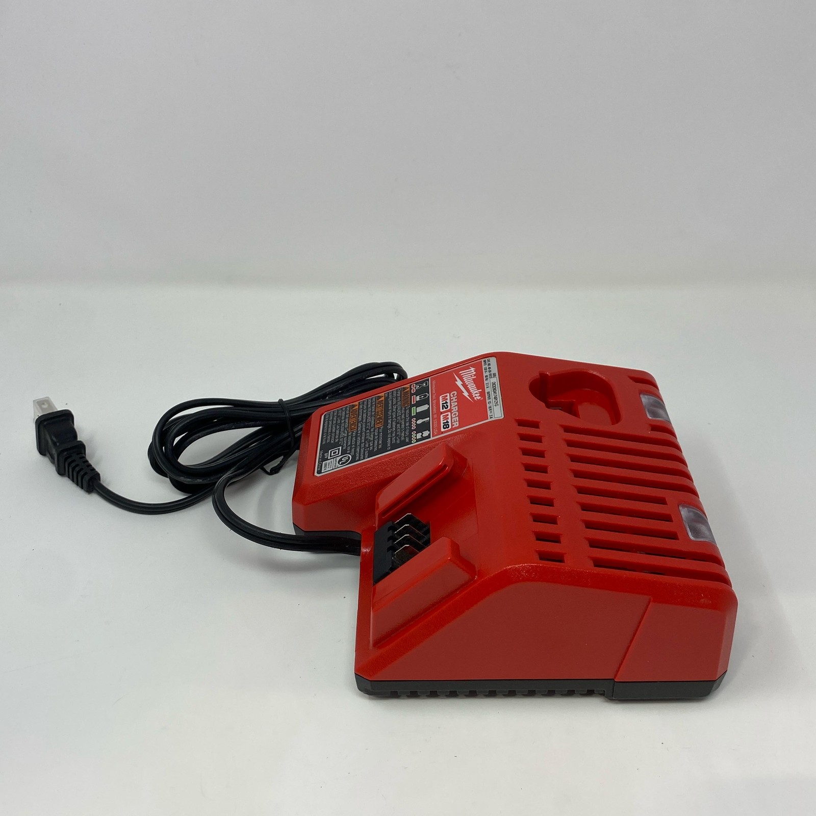 Milwaukee M12/M18 Multi-Voltage Battery Charger 48-59-1812 – Red