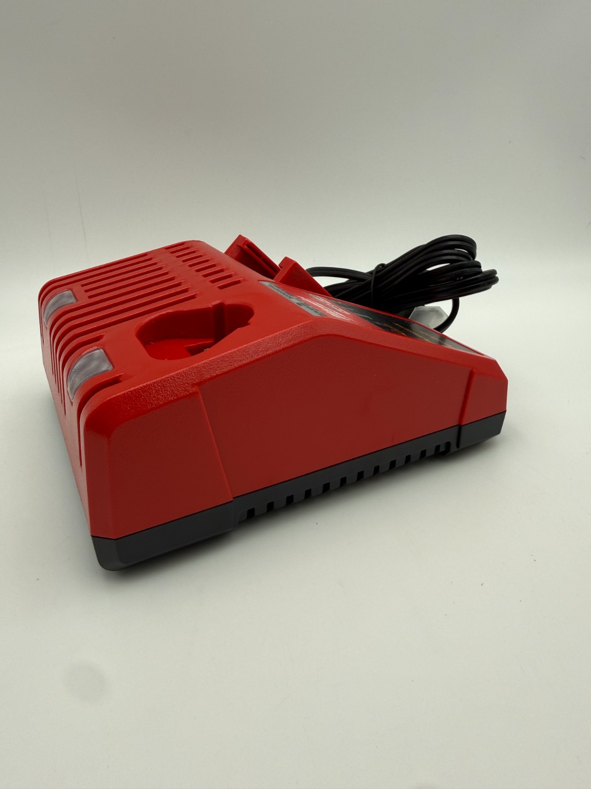 Milwaukee 48-59-1812 M12 or M18 18V and 12V Multi Voltage Lithium Ion Battery…