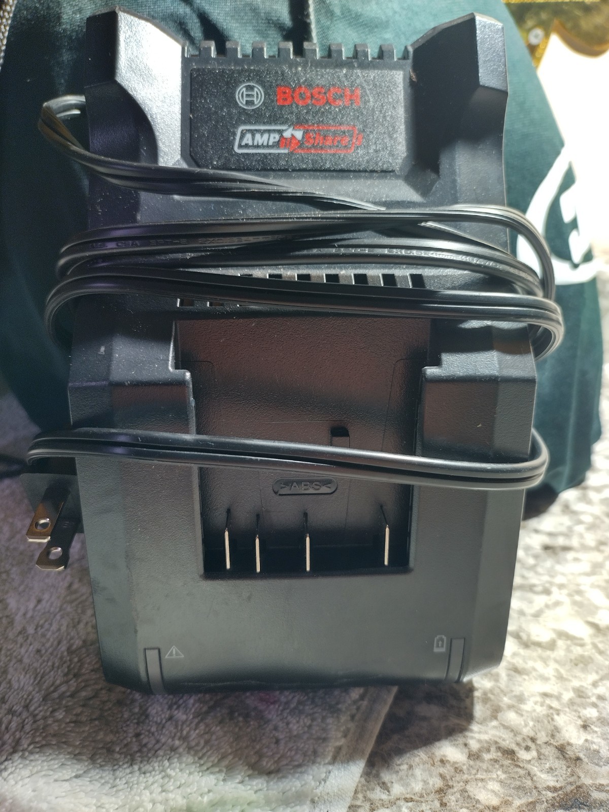 Bosch GAL18V-40 Lithium-Ion Battery Charger