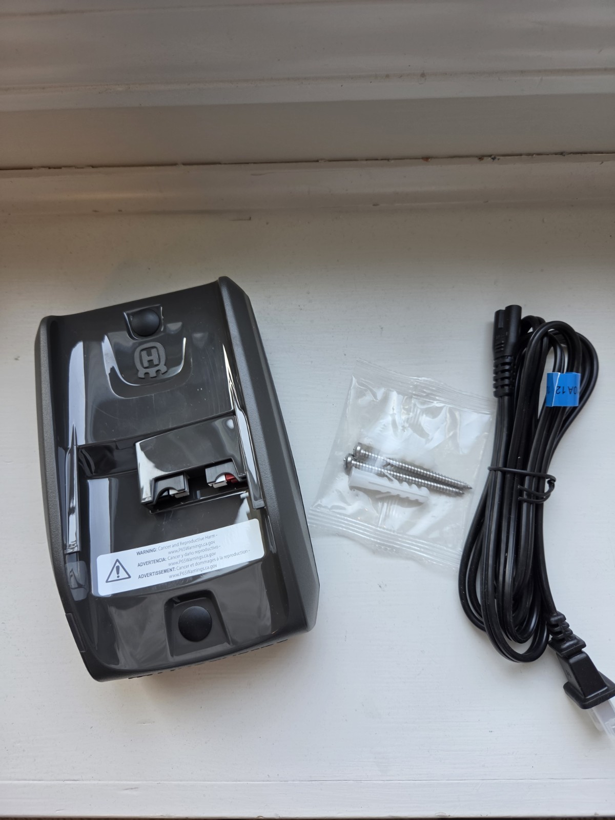 Husqvarna 40v 40-C80 (US) Battery Charger. New Open Box