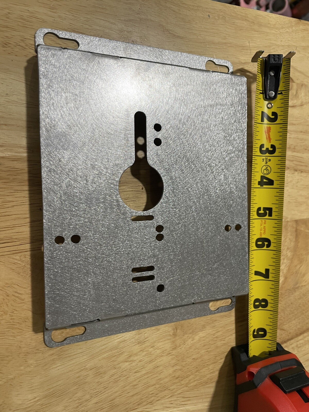 Wall Mount DeWALT/Milwaukee/Ridged Charger Quick Release Mounting Steel Plate