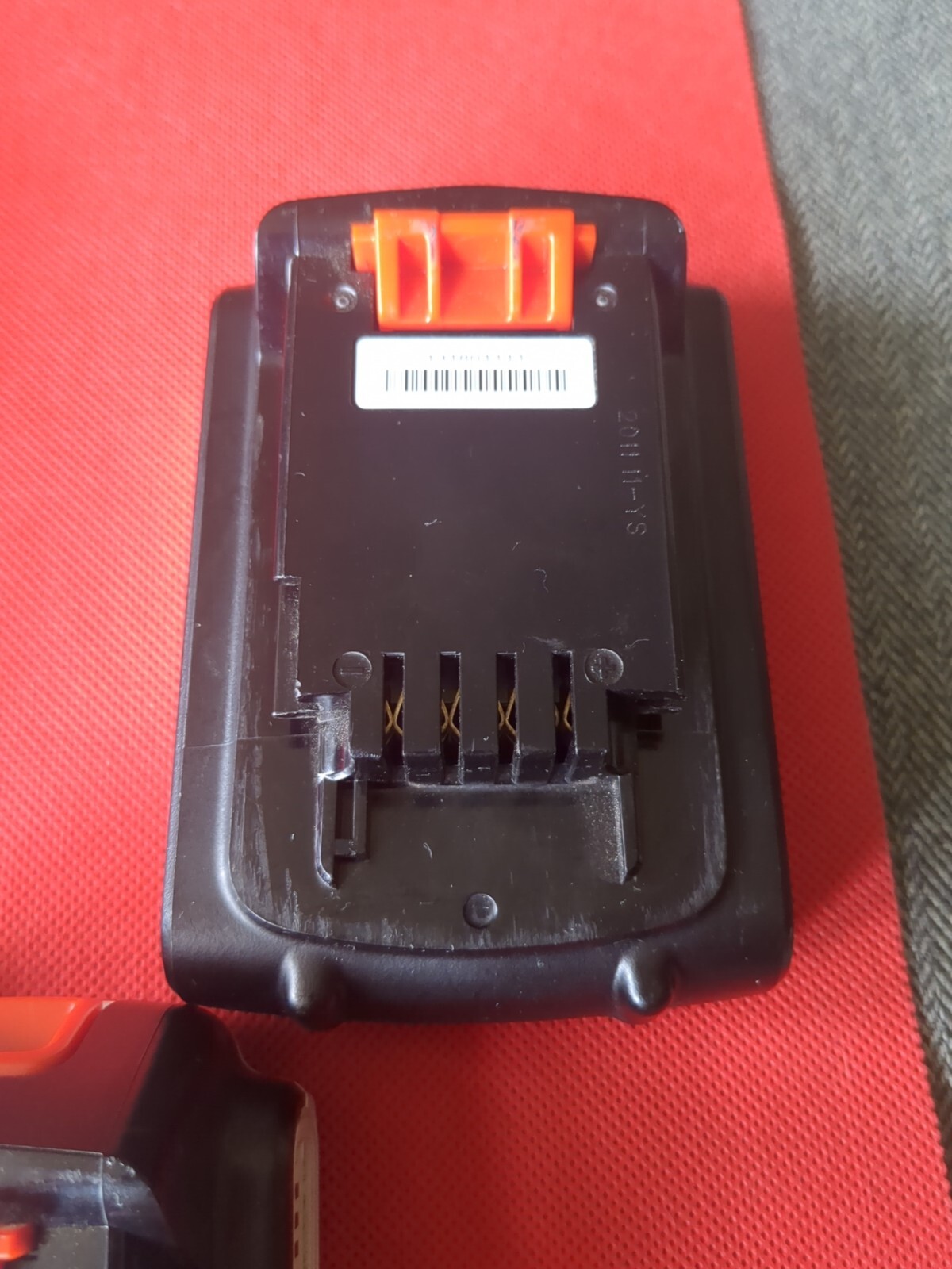 Genuine Black & Decker LCS20 20V Lithium Ion Charger and 2 Batteries LBXR20