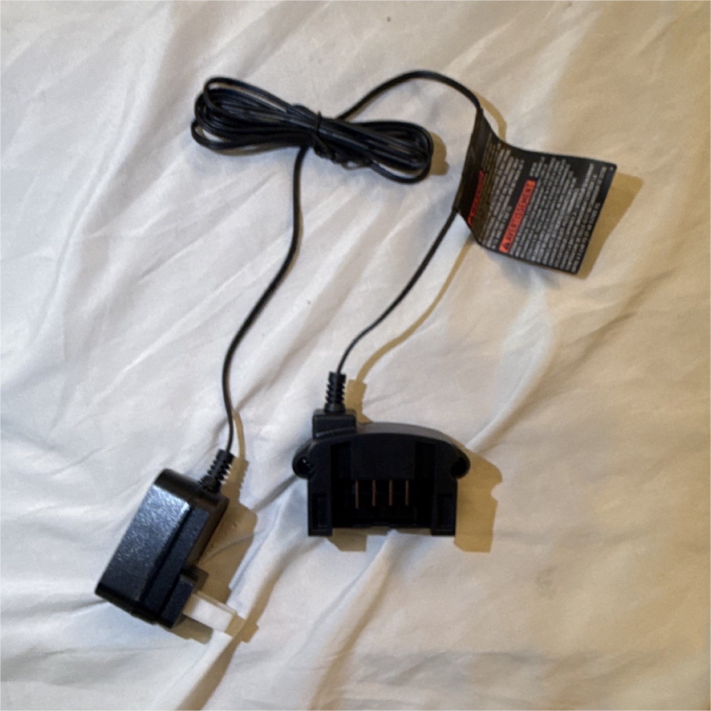 BLACK+DECKER LCS1620B 20V Charger w/ AC Wall Plug Adapter, Black
