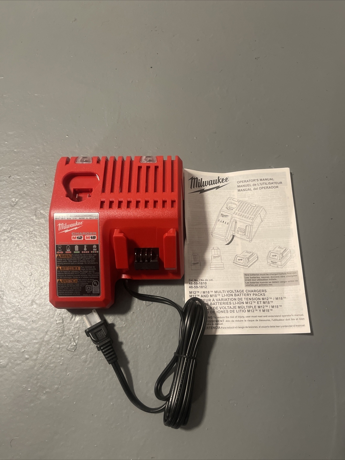Genuine MILWAUKEE 48-59-1812 18V M12 / M18 LITHIUM ION CHARGER