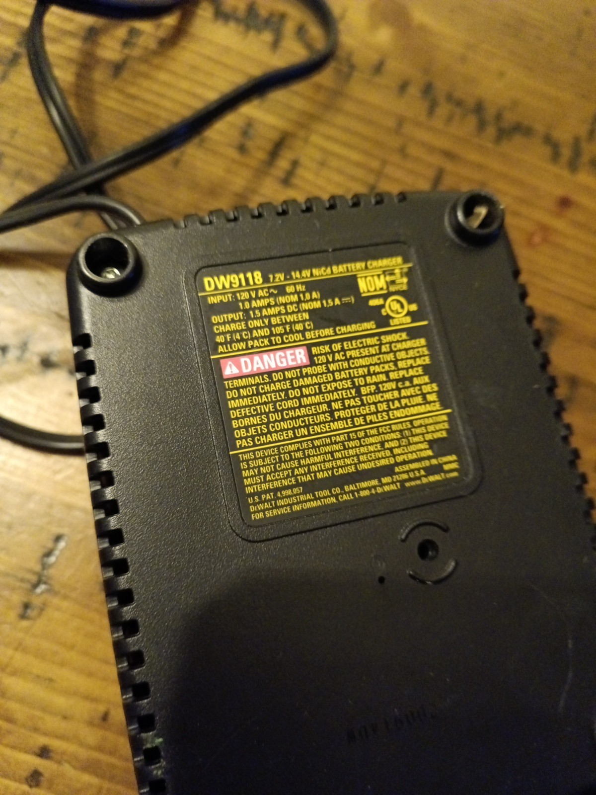 DeWalt DW9118 Genuine OEM 7.2V-9.6V- 12V- 14.4V Battery Charger A1