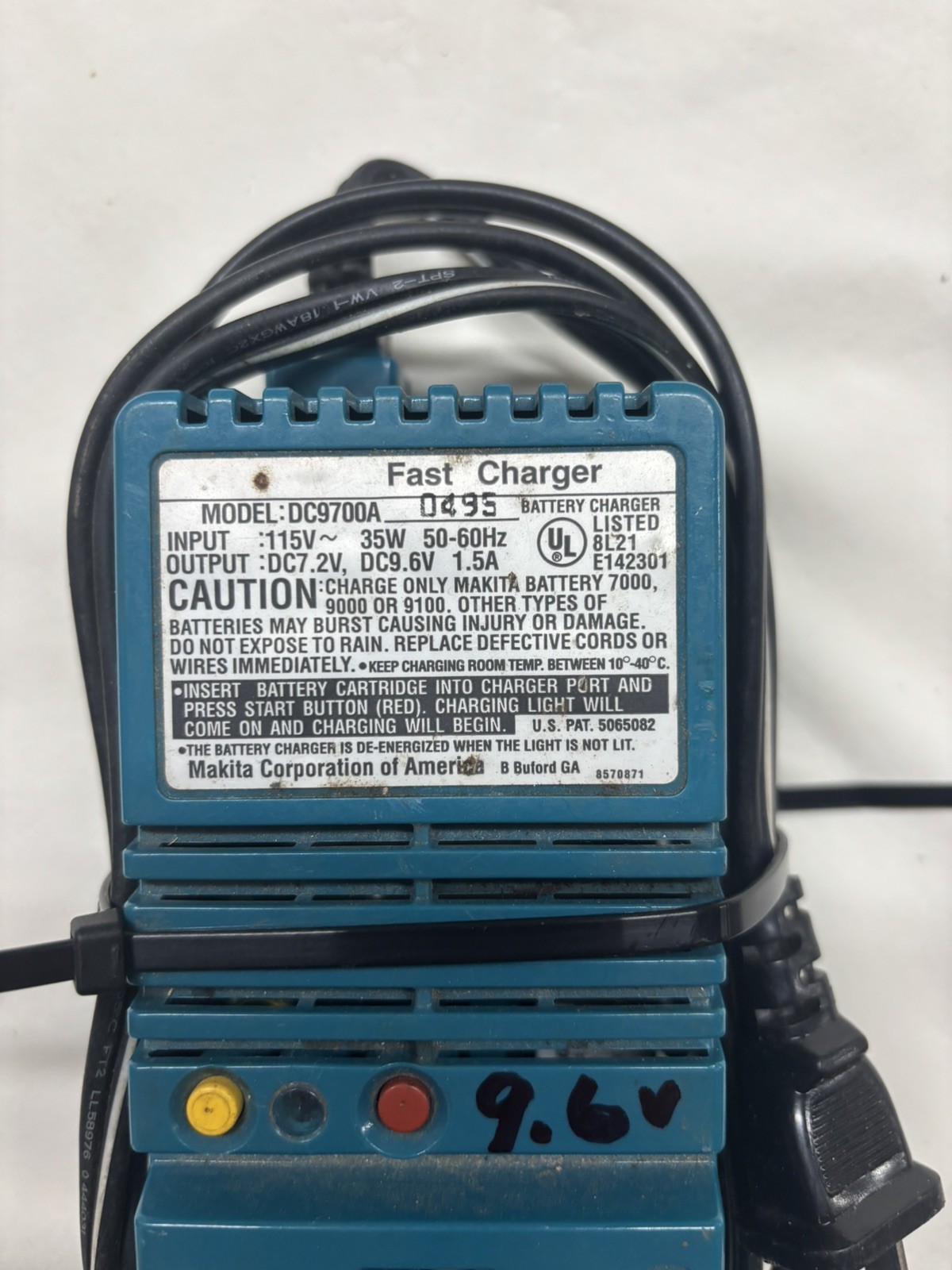 Makita Battery Fast Charger 120V 35W 60 Hz DC7.2V, DC9.6V 1.5A DC9700A DC9700