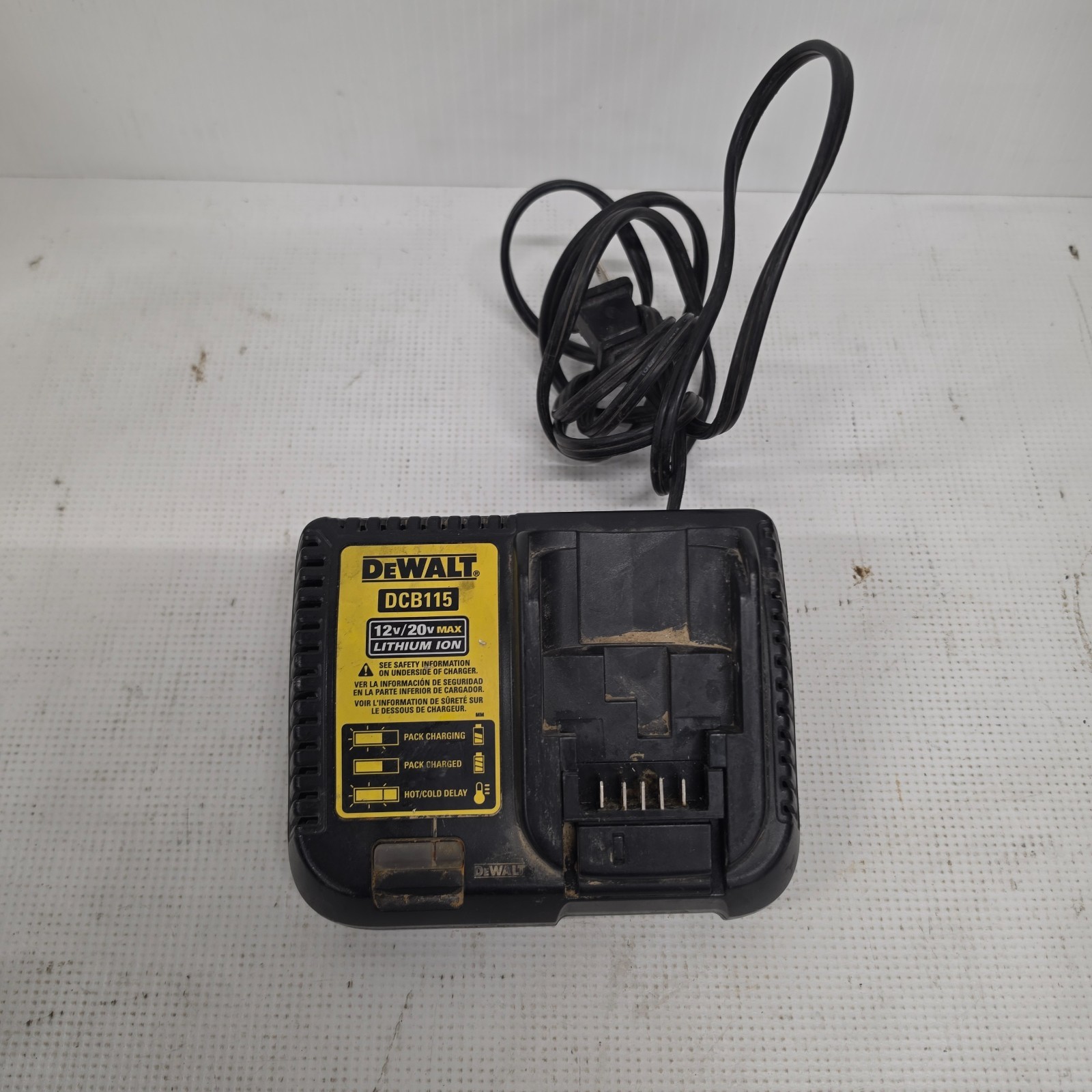 DeWalt 12V 20V Lithium-Ion Battery Charger – DCB115