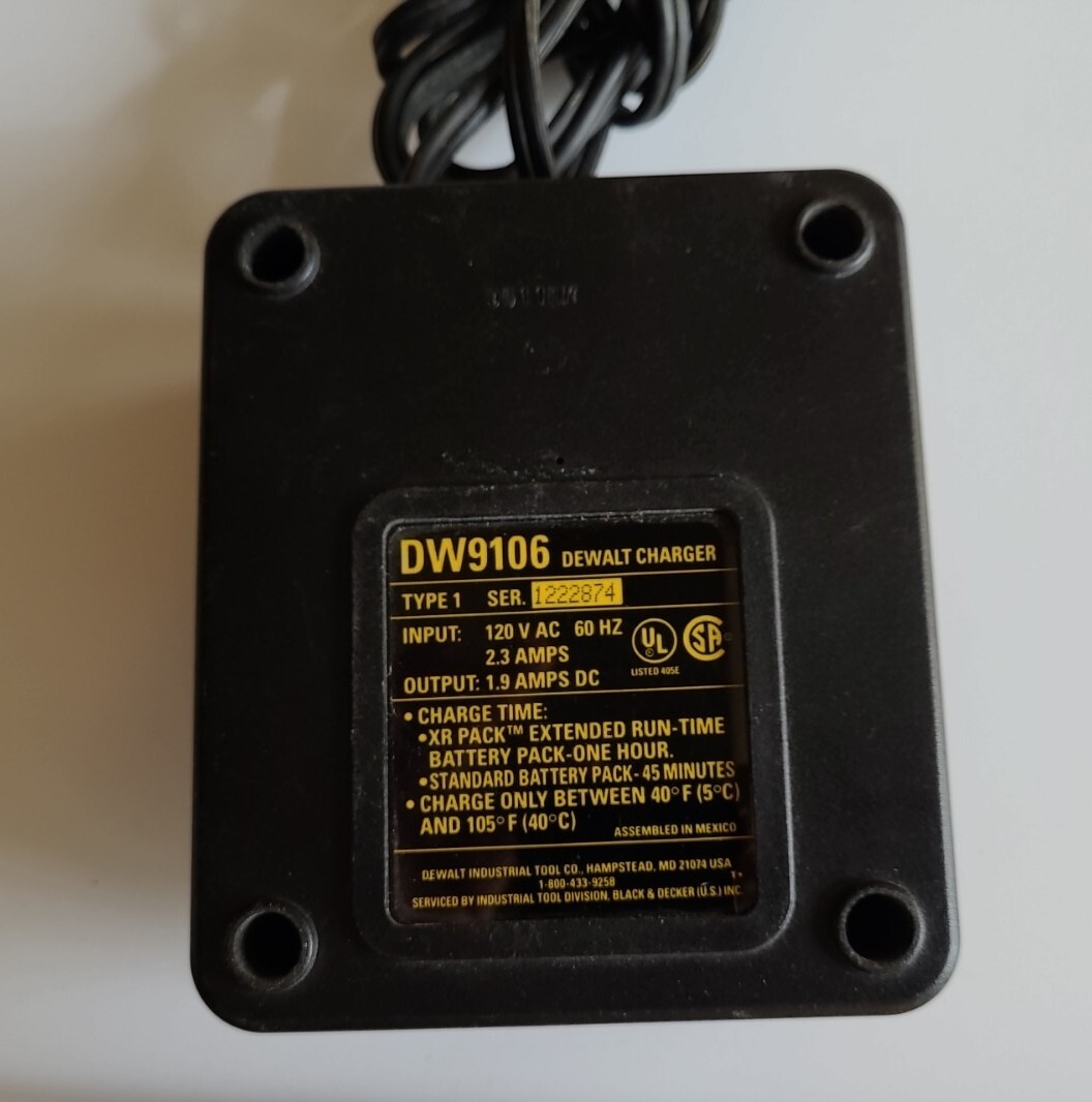 Dewalt DW9106 XR PACK Extended Run Time One Hour Battery Charger