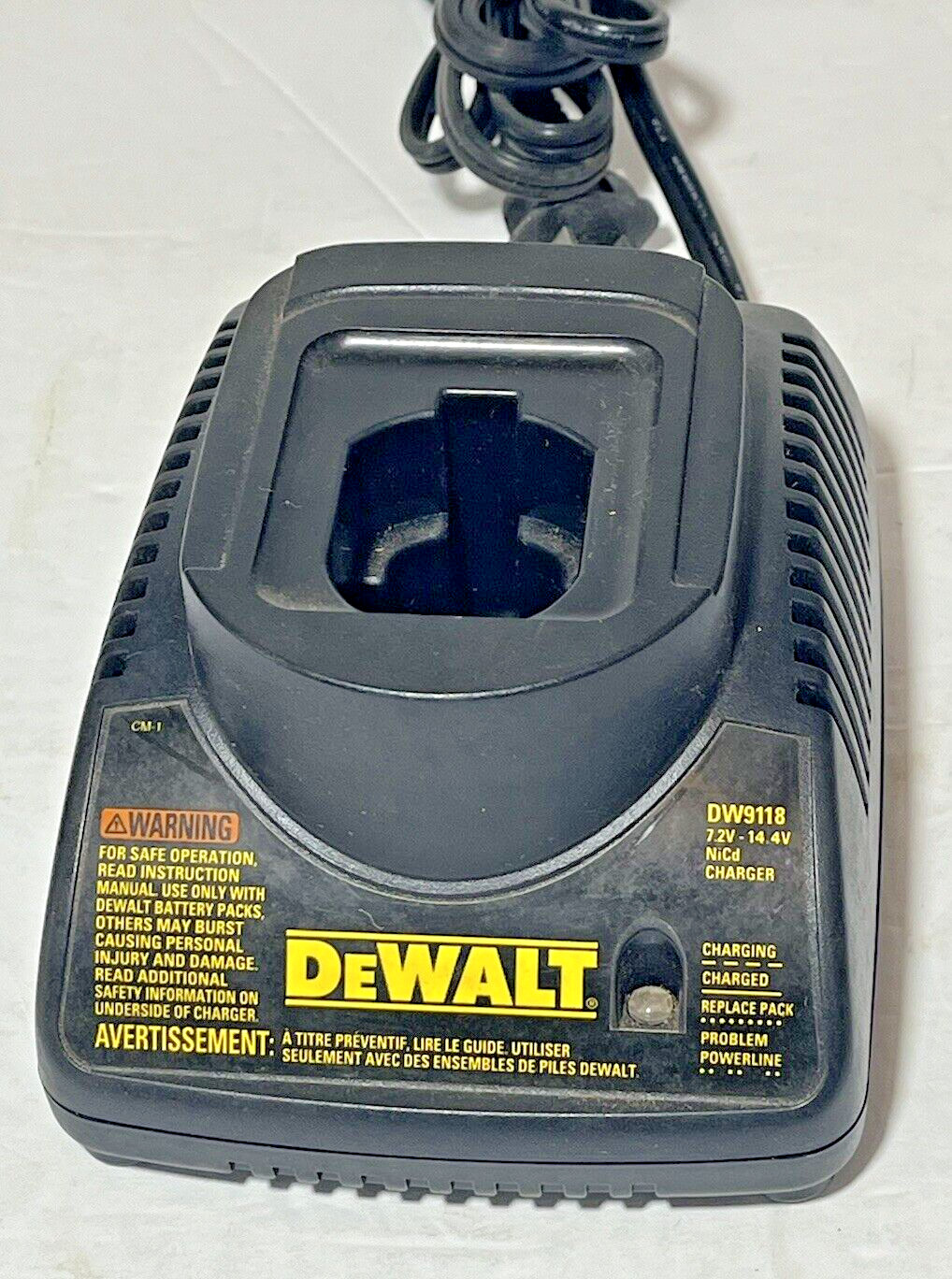 DeWALT 7.2v – 14.4v NiCd Battery Charger DW9118 – Tested & Working
