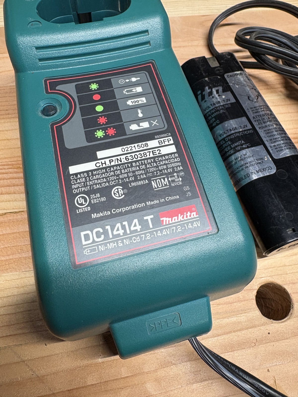 Makita DC1414T Battery Charger for 7.2V–14.4V Ni-MH/Ni-Cd Batteries