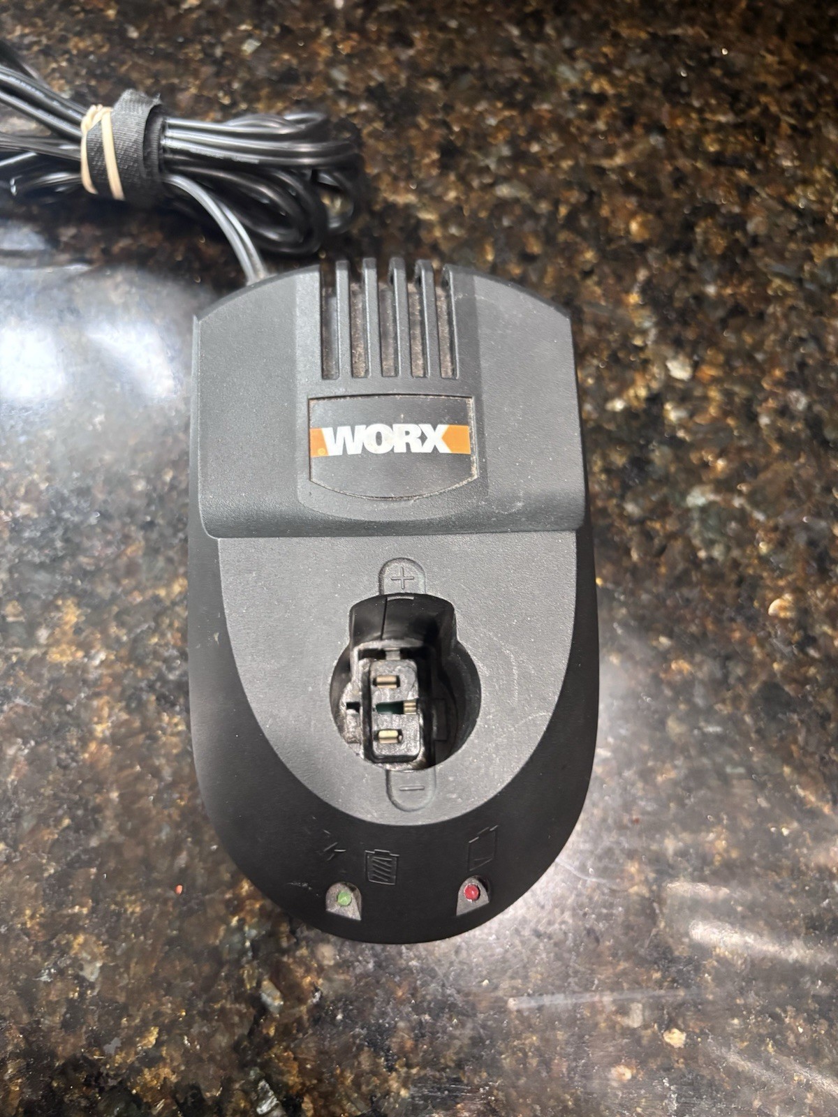 WORX WA3152 18V Power Tool Battery Charger, Black, MPN C1817A005