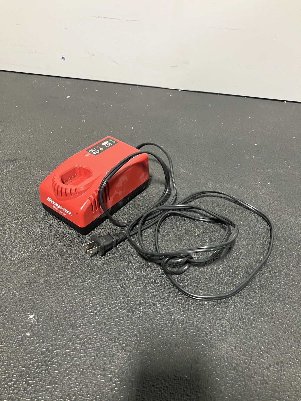 Snap-on CTC772 Lithium Battery Charger 7.2V 14.4V MicroLithium Red Black