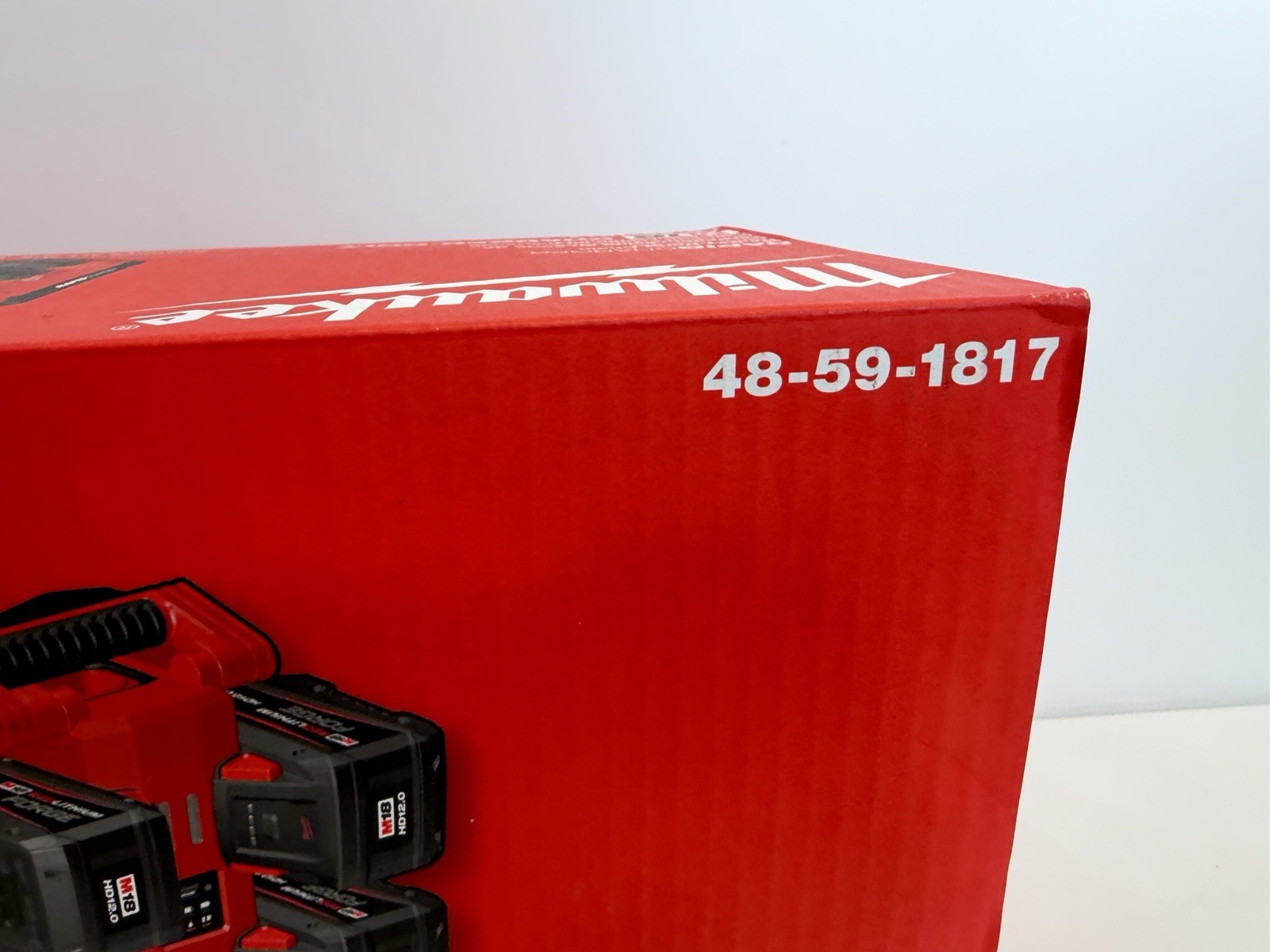 NEW Milwaukee 48-59-1817 M18 Six Bay Bulk Battery Rapid Charger Multi Port NEW