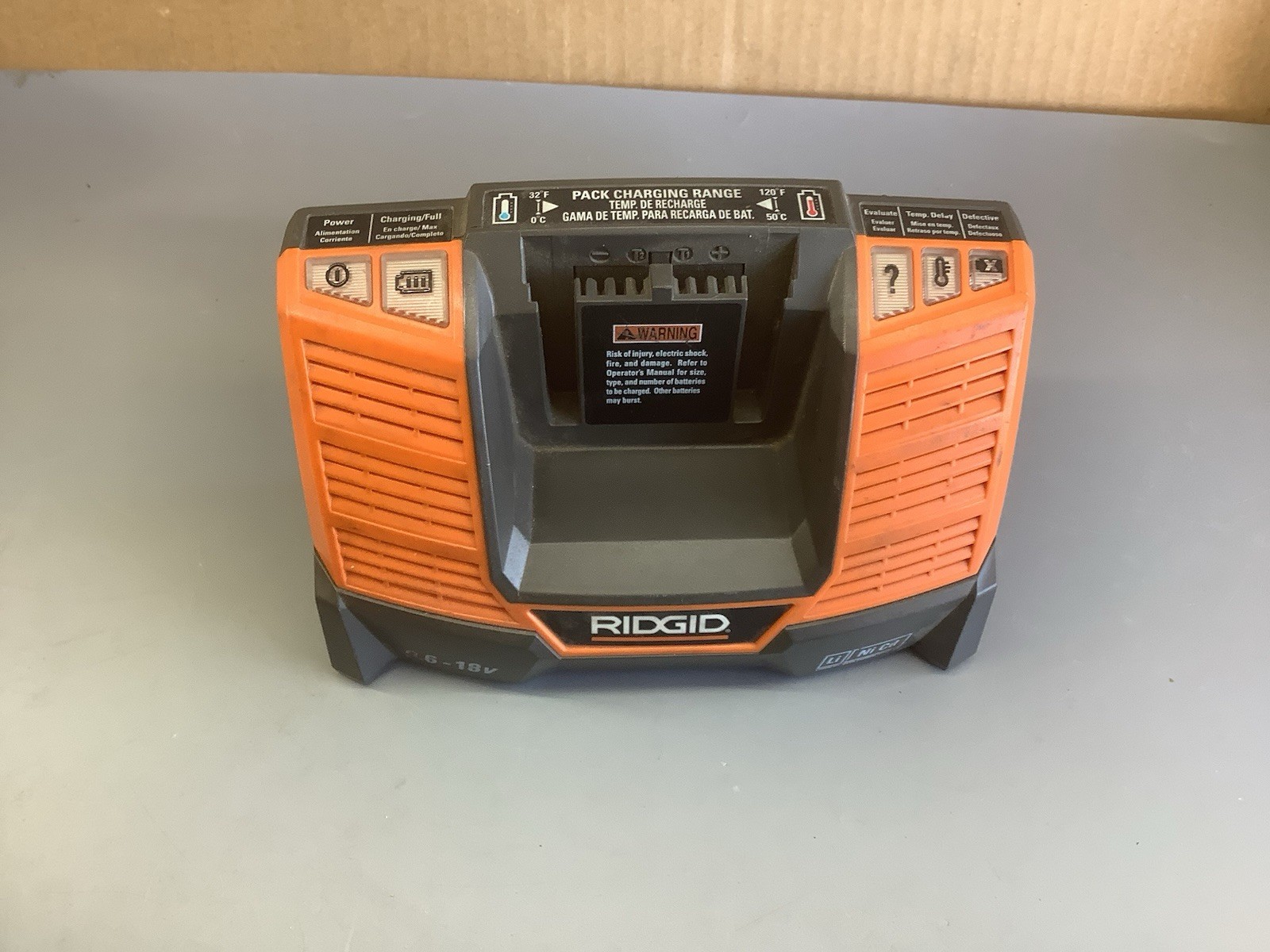 Ridgid R840093 Dual Chemistry Li-Ion/NiCd Battery Charger 9.6-18V Used