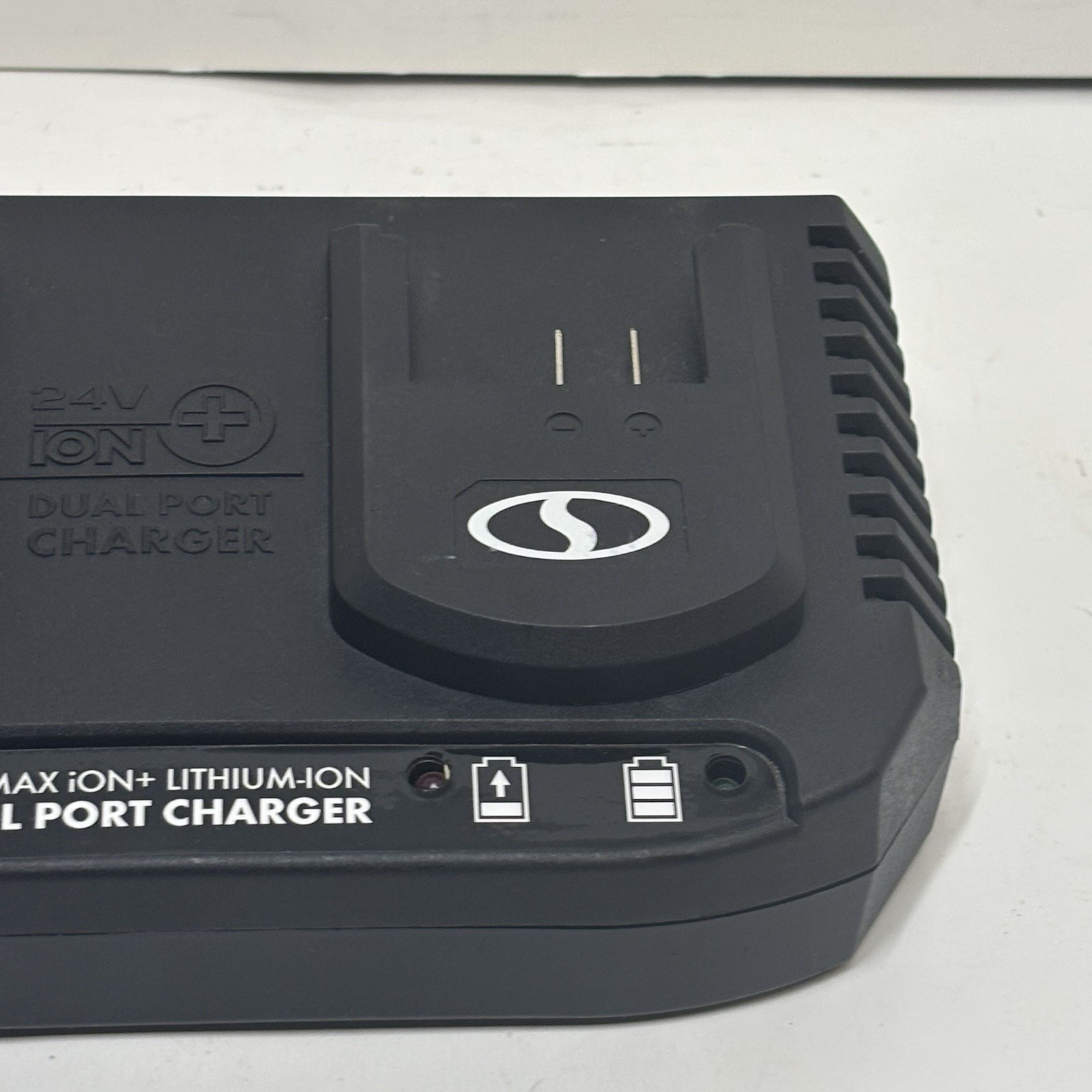 Snow Joe Ion+ 24V Lithium-Ion Battery Charger – Dual Port 24V-X2-20SB OEM