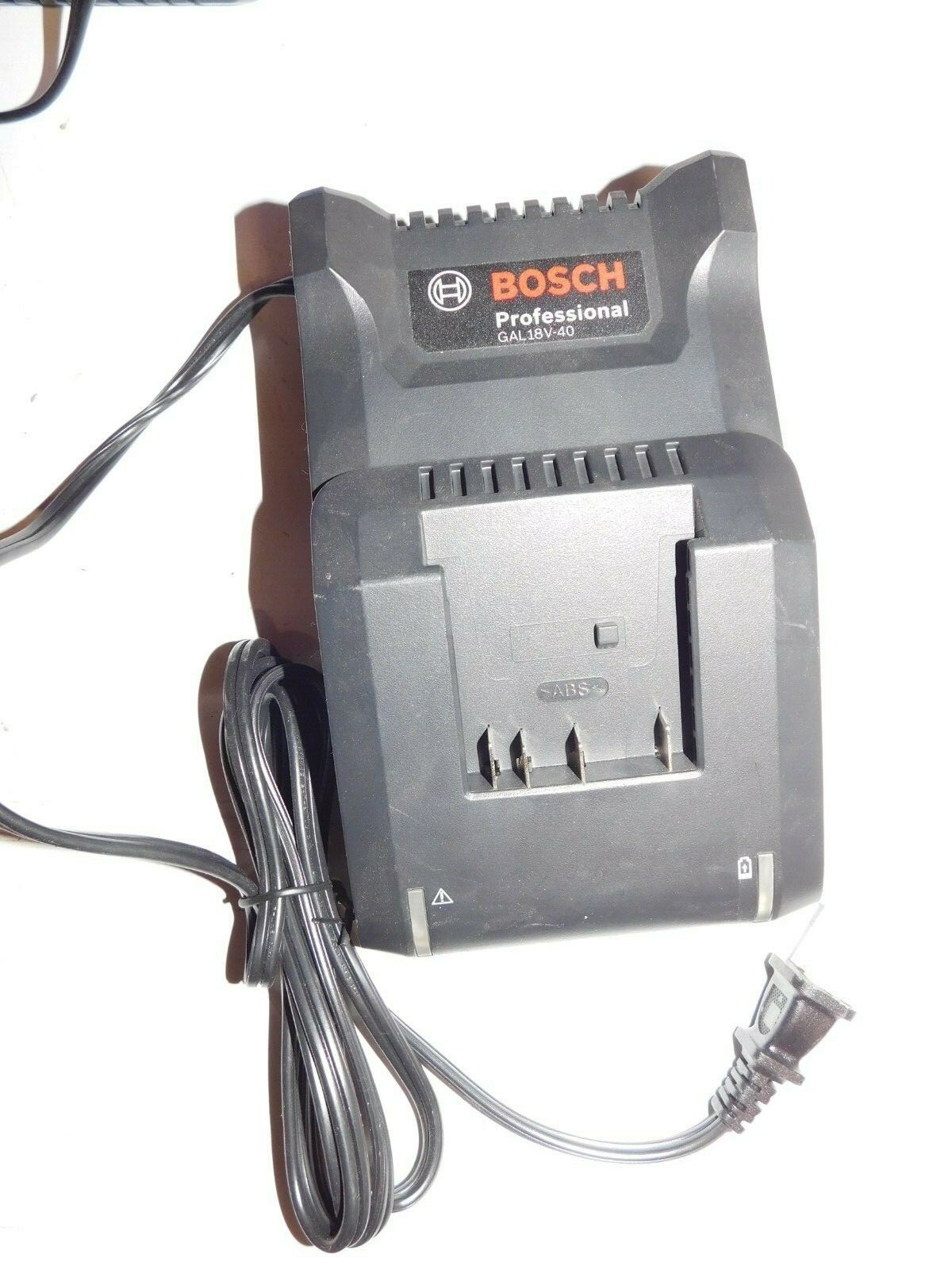 Bosch Professional 18V-40 Li-Ion Battery Charger GAL 18V-40