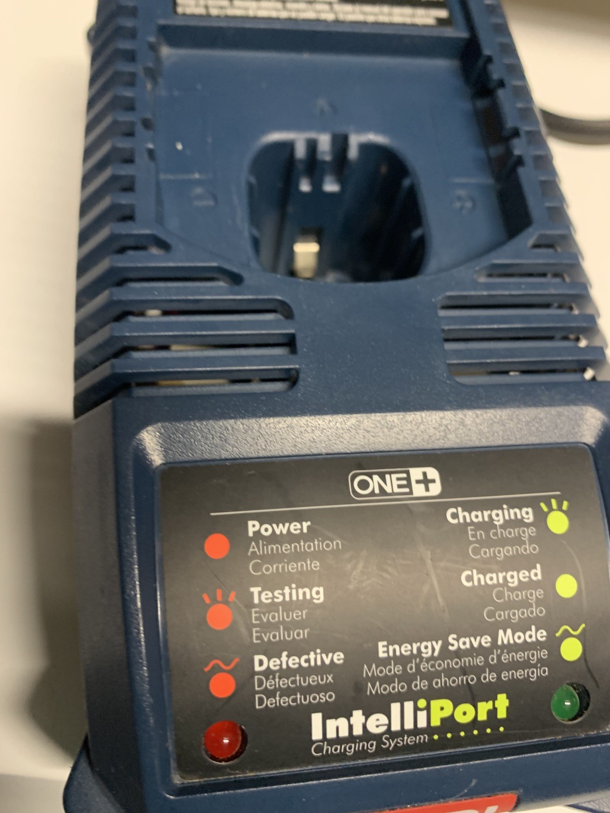 Clean Ryobi P115 ONE+ Intelliport 18v NiCd Power Tool Battery Charger 140153001