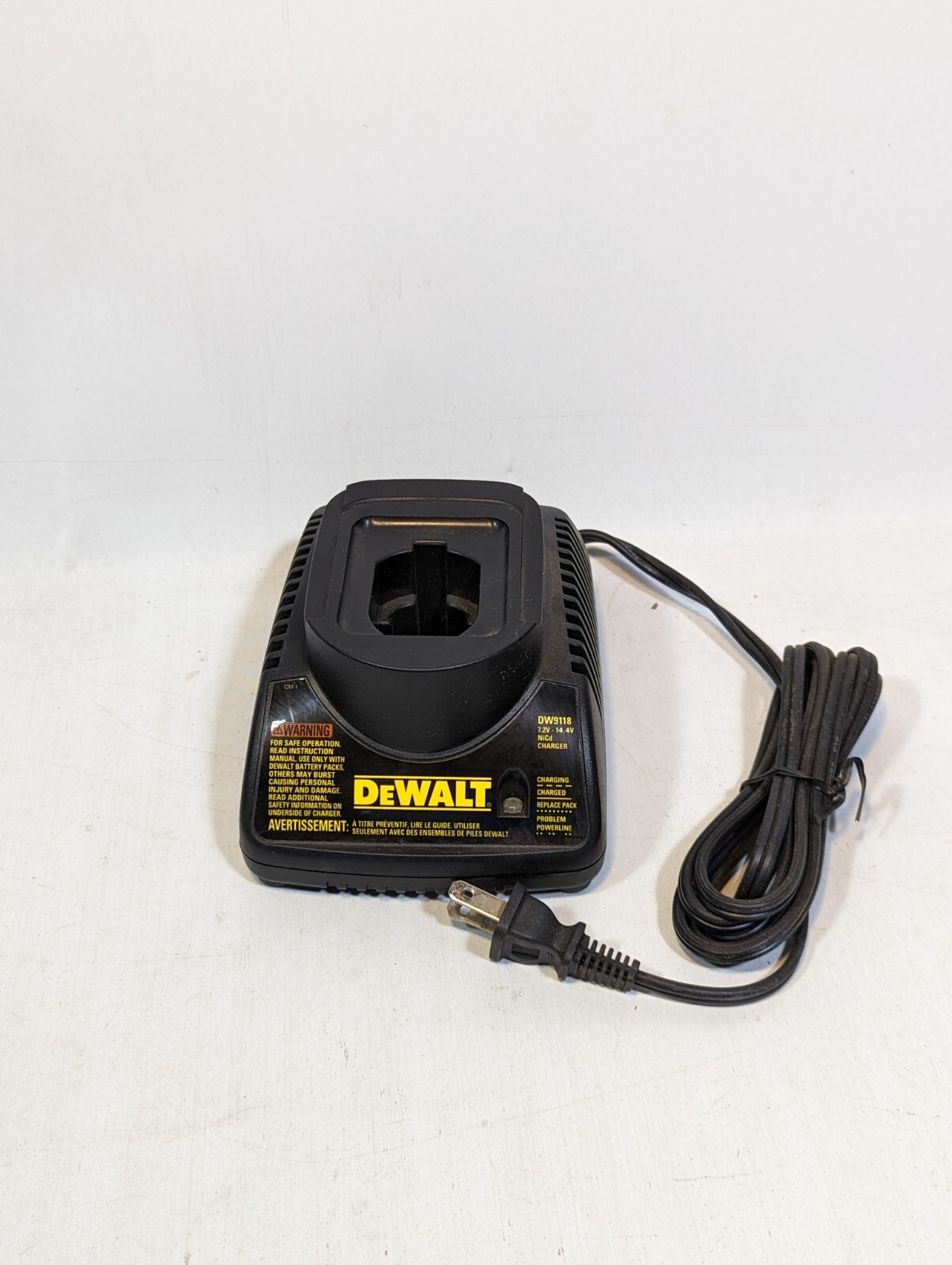 DEWALT DW9118 BATTERY CHARGER 7.2V – 14.4V